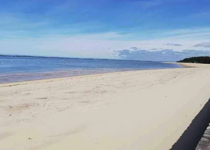 Appart Sur La Plage Pied Dans L Eau Avec Terrasse Jardin Vue Sur Le Bassin Depuis La Terrasse , Parking