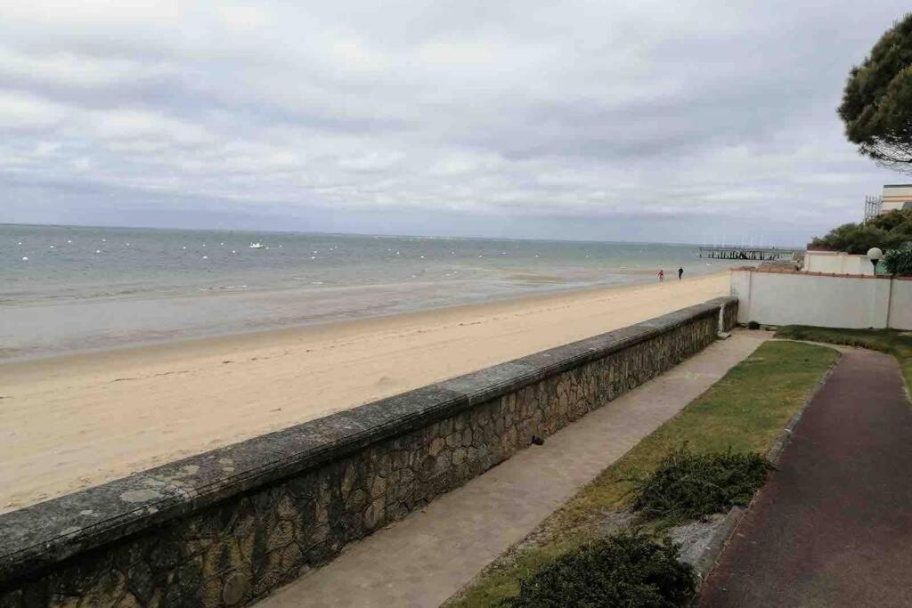 Apartment Sur La Pied Dans L Eau Avec Terrasse Jardin Vue Sur Le Bassin Depuis La Terrasse , Parking Arcachon